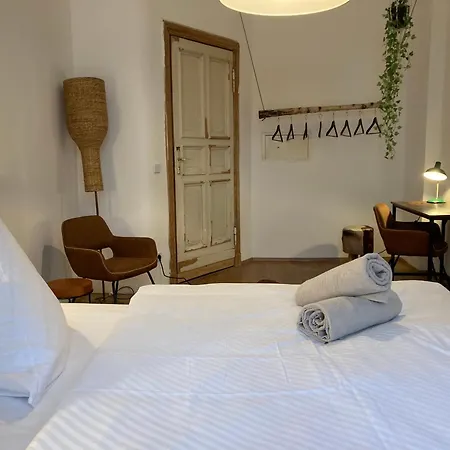 Hostel Minimal No 41 *