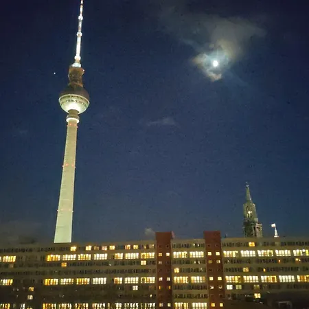 Mitte Von Mitte - Blick Auf Den Turm * Berlín