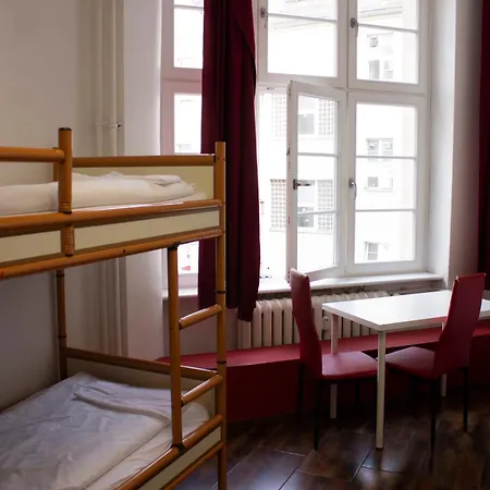 Metropol Hostel *