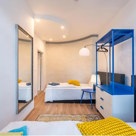 Big 7rms Loft, 1alocation Apartment