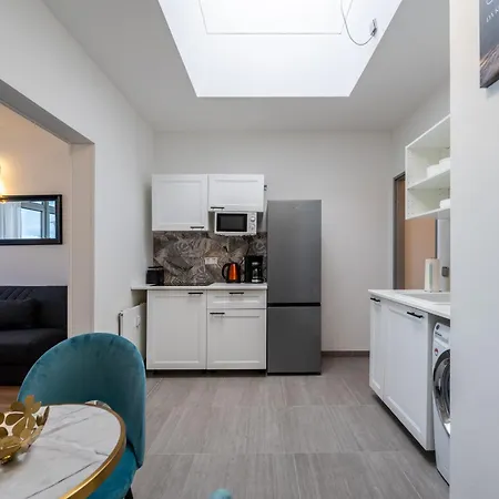 Apartment Big 7rms Loft, 1alocation *
