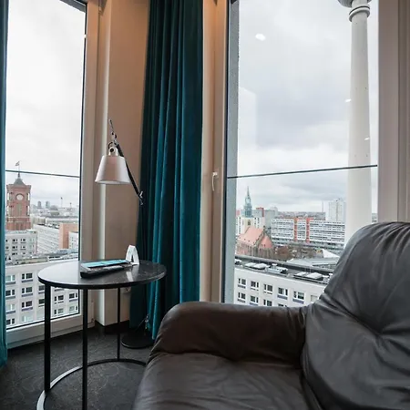 One Berlin-alexanderplatz 3* Берлин