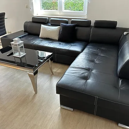 Traumhafte Haushaelfte Mit Kamin, Garten & Whirlpool Apartment *