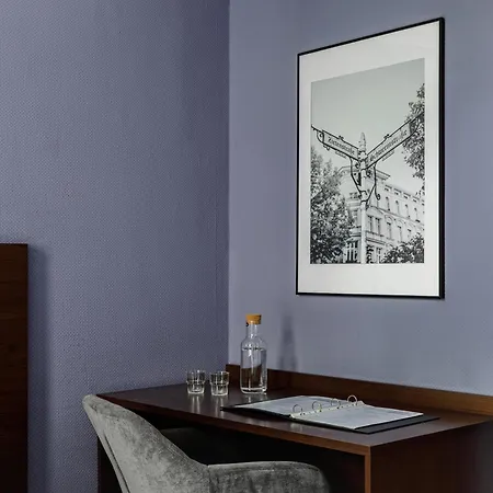 Nova Hotel 2*