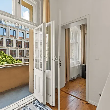 Mooeve Friedrichs Mid Apartament
