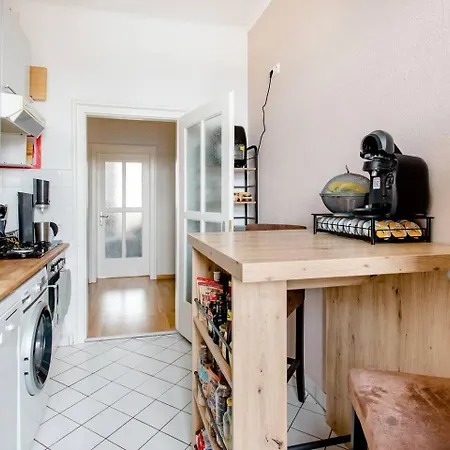 Zwei Charmante Mit Wohnbereich In Zentraler Berliner * Berlijn