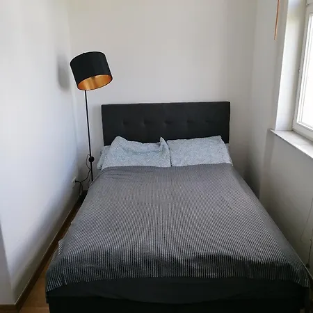 Zwei Charmante Mit Wohnbereich In Zentraler Berliner * Berlijn