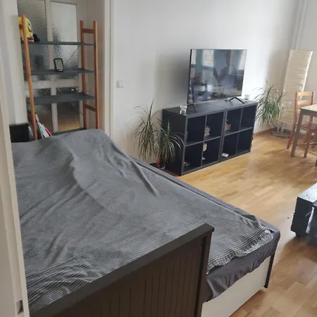 Appartement Zwei Charmante Mit Wohnbereich In Zentraler Berliner *