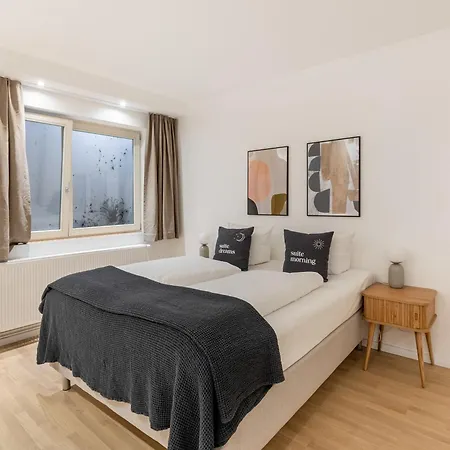 Schoenhouse Street Aparthotel *