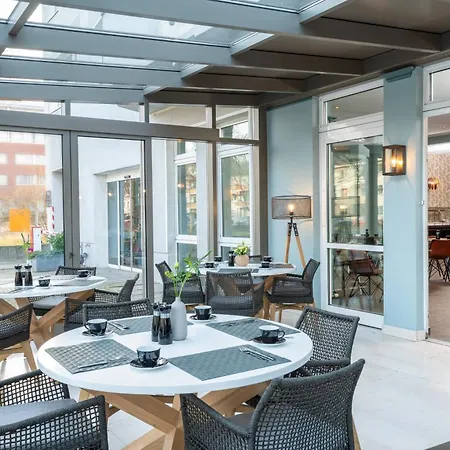 Leonardo Boutique City South Hotel 4*