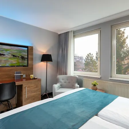 Hotel Leonardo Boutique City South 4*