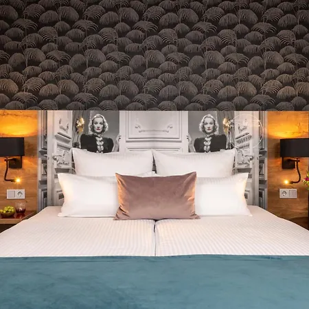 Leonardo Boutique City South Hotel 4*