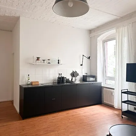 Apartment Nook Design-apartments Mit Kueche, Duschbad, Neben U-bahn Station Aber Ruhig Gelegen *