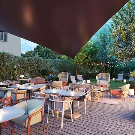 Szálloda Radisson Red Kudamm 4*
