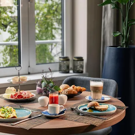 Nh Kurfuerstendamm Otel 4*