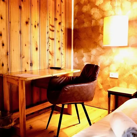 Nest Hotel 2*