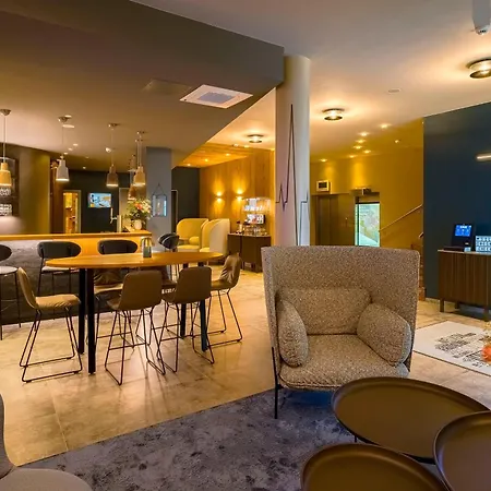 Western Kantstrasse Szálloda 4*