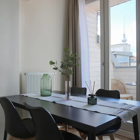 Schoenhouse Street Aparthotel