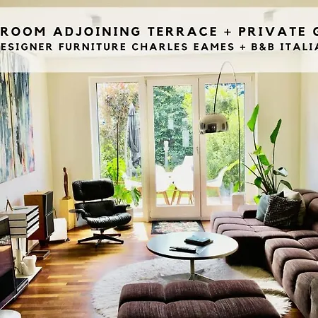 Townhouse With Garden, Terrace & Balcony Dom wakacyjny *