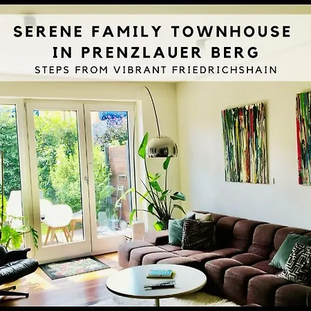 Dom wakacyjny Townhouse With Garden, Terrace & Balcony Berlin