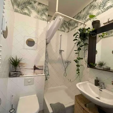 Enjoy Prenzlauer Berg At Its Best - Bright, Spacious, Ideally Located On 60M2 For 2 People Apartment