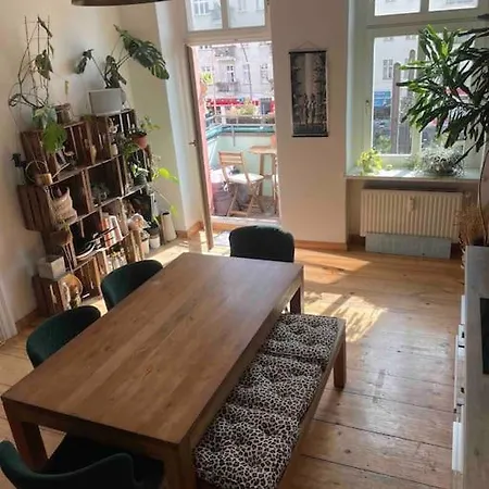 Enjoy Prenzlauer Berg At Its Best - Bright, Spacious, Ideally Located On 60M2 For 2 People Berlin
