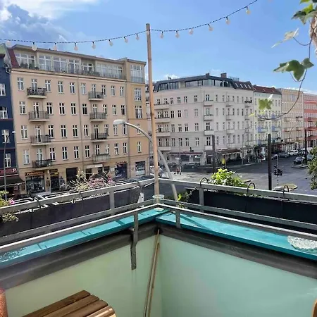 Enjoy Prenzlauer Berg At Its Best - Bright, Spacious, Ideally Located On 60M2 For 2 People Apartment