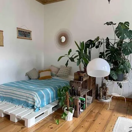 Enjoy Prenzlauer Berg At Its Best - Bright, Spacious, Ideally Located On 60M2 For 2 People Apartment *