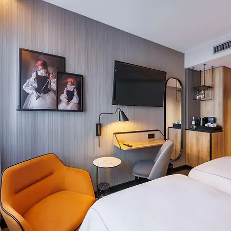 Szálloda Radisson Red Kudamm 4*