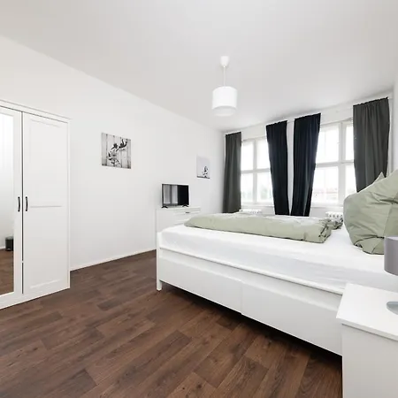 160qm 6-zimmer Banksi-galerie-apartment Hauptbahnhof Διαμέρισμα