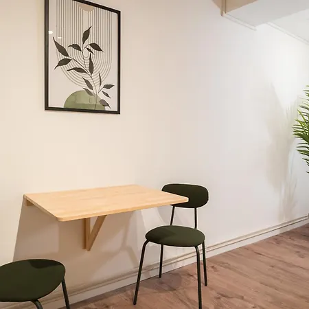 Spacious 1-bedroom In Kreuzberg Apartment