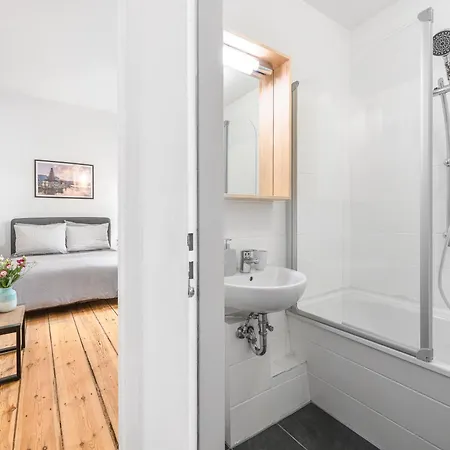 Apartment The Stralauer, 1 Bed Up To 2 People, Friedrichshain *