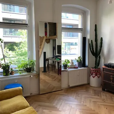 Berliner Altbaubauwohnung In Mitte Apartamento *