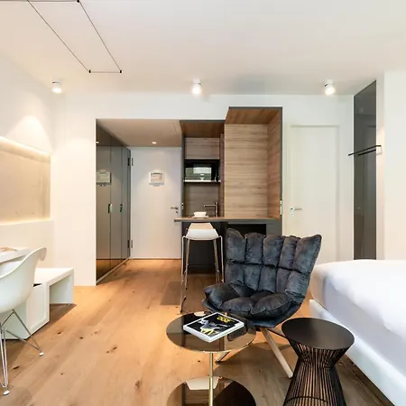 מלון Kpm & Residences 5*