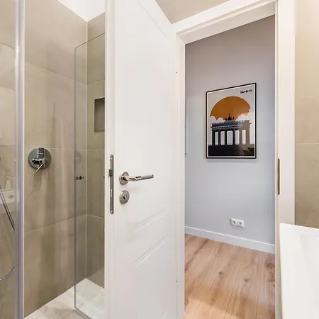 Luxurioese Design Apartments Mit Je 3 Schlafzimmern Berlin