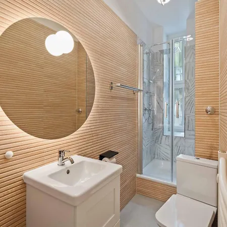 Apartment 33 I Und N Mitte