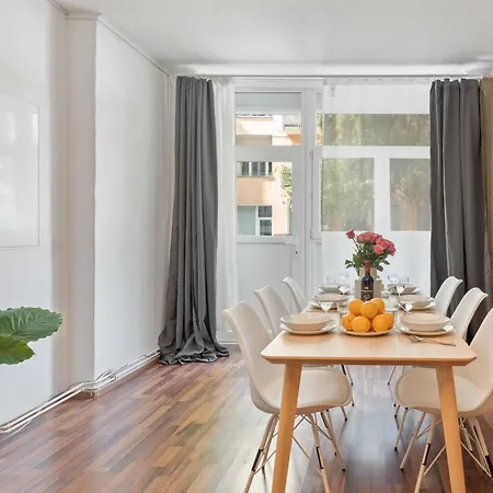 Apartment 33 I Und N Mitte *