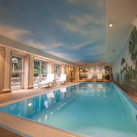 Bernstein Kastania 4* Berlim