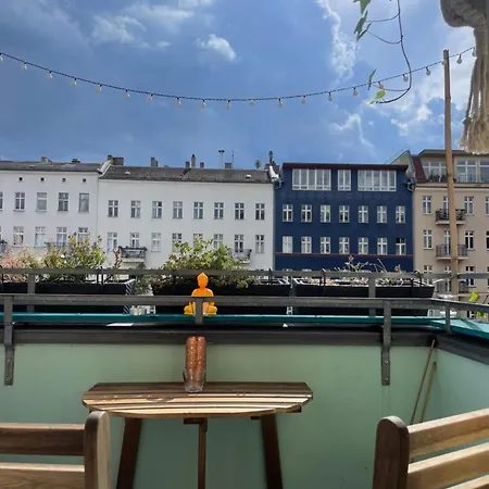 Spirit & Style - Grosszuegige, Helle Altbauwohnung In Bester Prenzlauer Berg Lage *