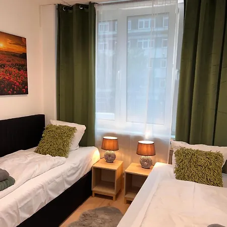 Big 7rms Loft, 1alocation Apartment *