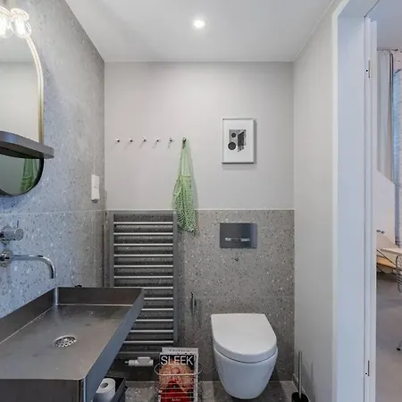 Neue Architektur In Mitte - Lage דירה *