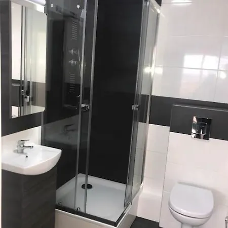 1 1 Bathroom 3 Guests Olympiastadion 600m Berlin