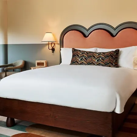 Hotel Mark 4*