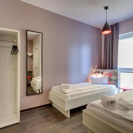 Meininger Alexanderplatz Hotel 3*