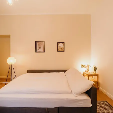 Spacious 2-bedroom In The Heart Of Friedrichshain Appartement Berlijn