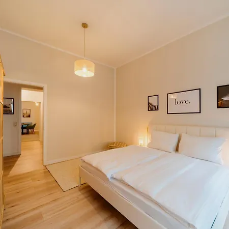 Spacious 2-bedroom In The Heart Of Friedrichshain Appartement *