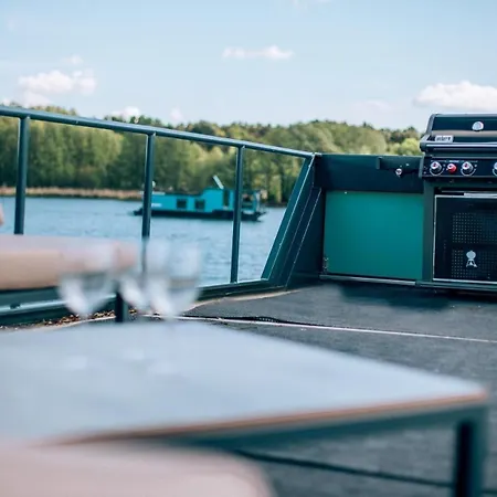 Botel Hausboot Wannsee *