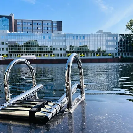 Botel Hausboot Tegel