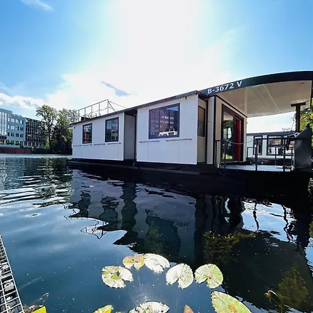 Botel Hausboot Tegel Berlin