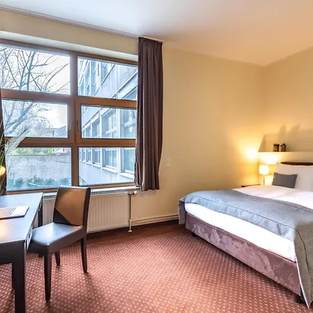 Garner - Schoeneberg By Ihg Hotel 3*